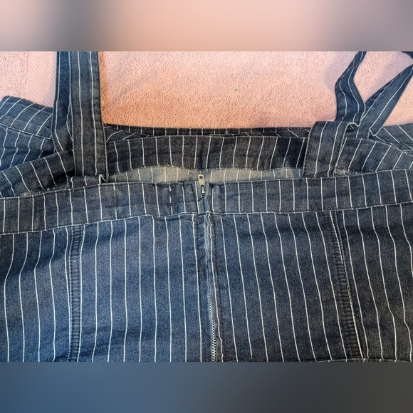 Denim Pinstriped Crop & Pant Set - Picture 3 of 8